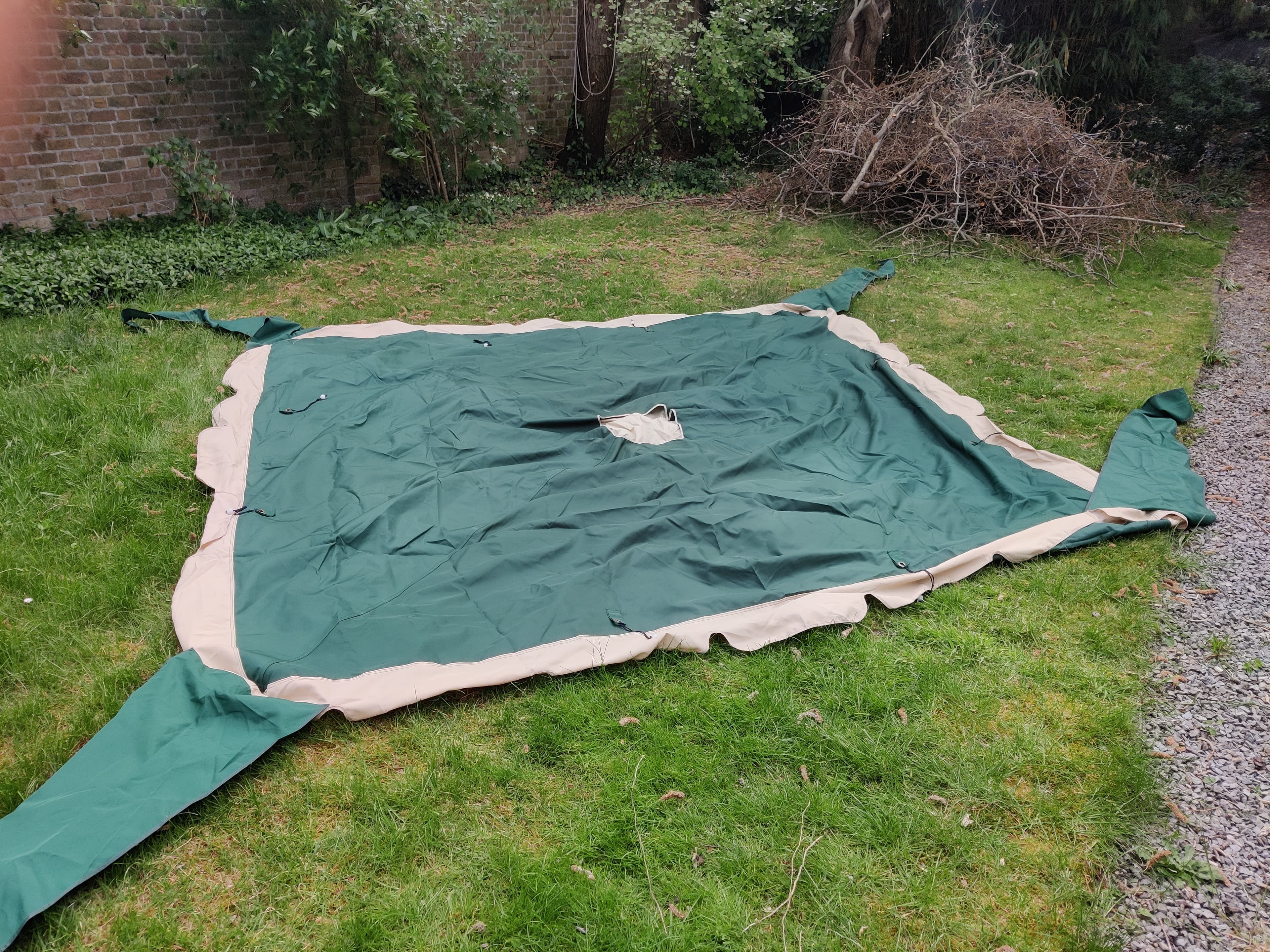 Partytent zonder zijwanden