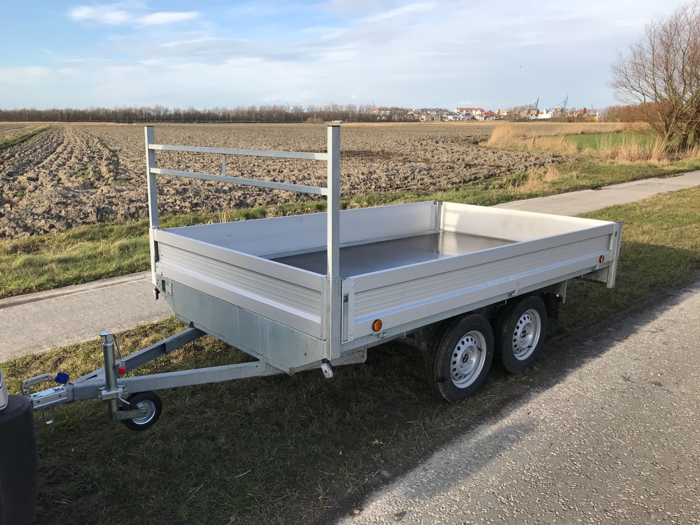 Plateau aanhangwagen ongeremd 300x183