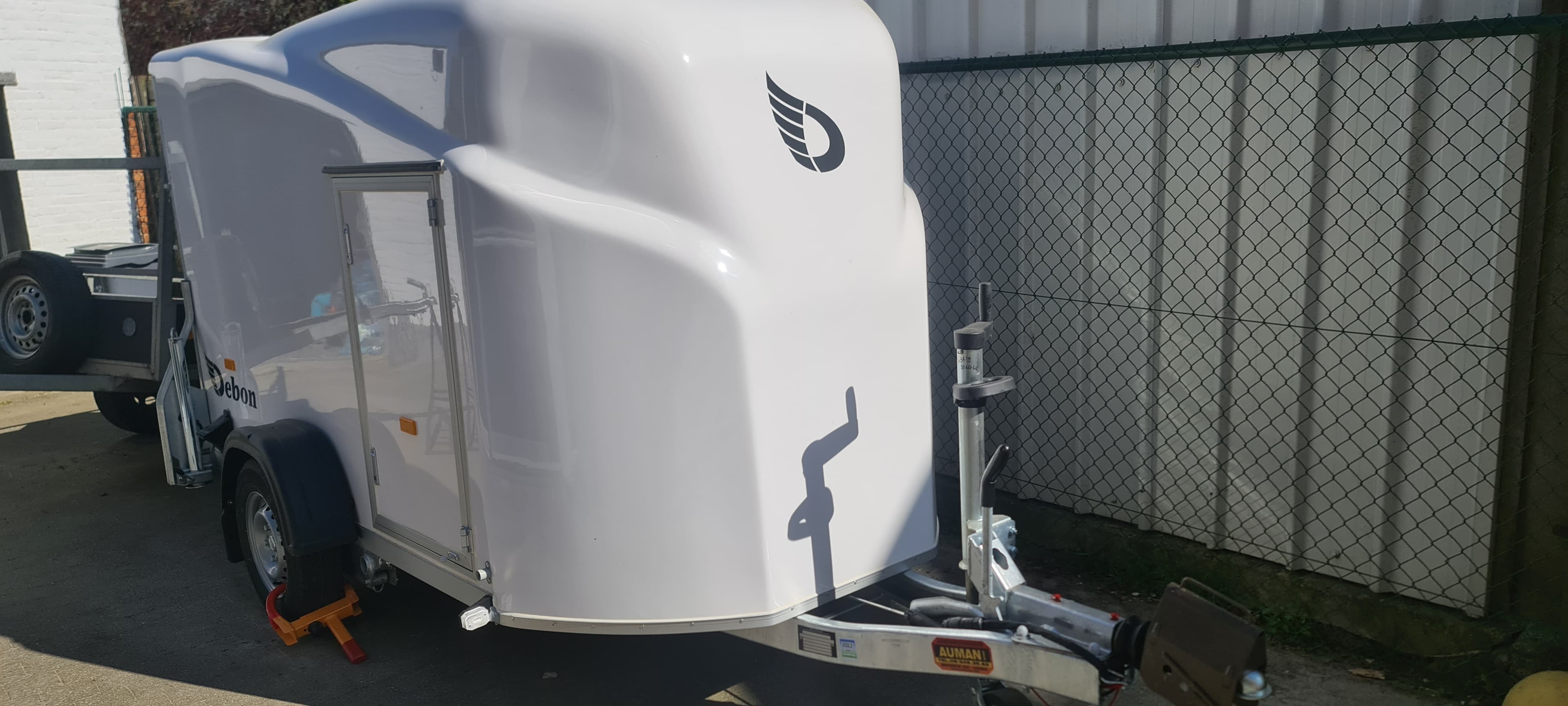 Trailer aanhangwagen polyester.