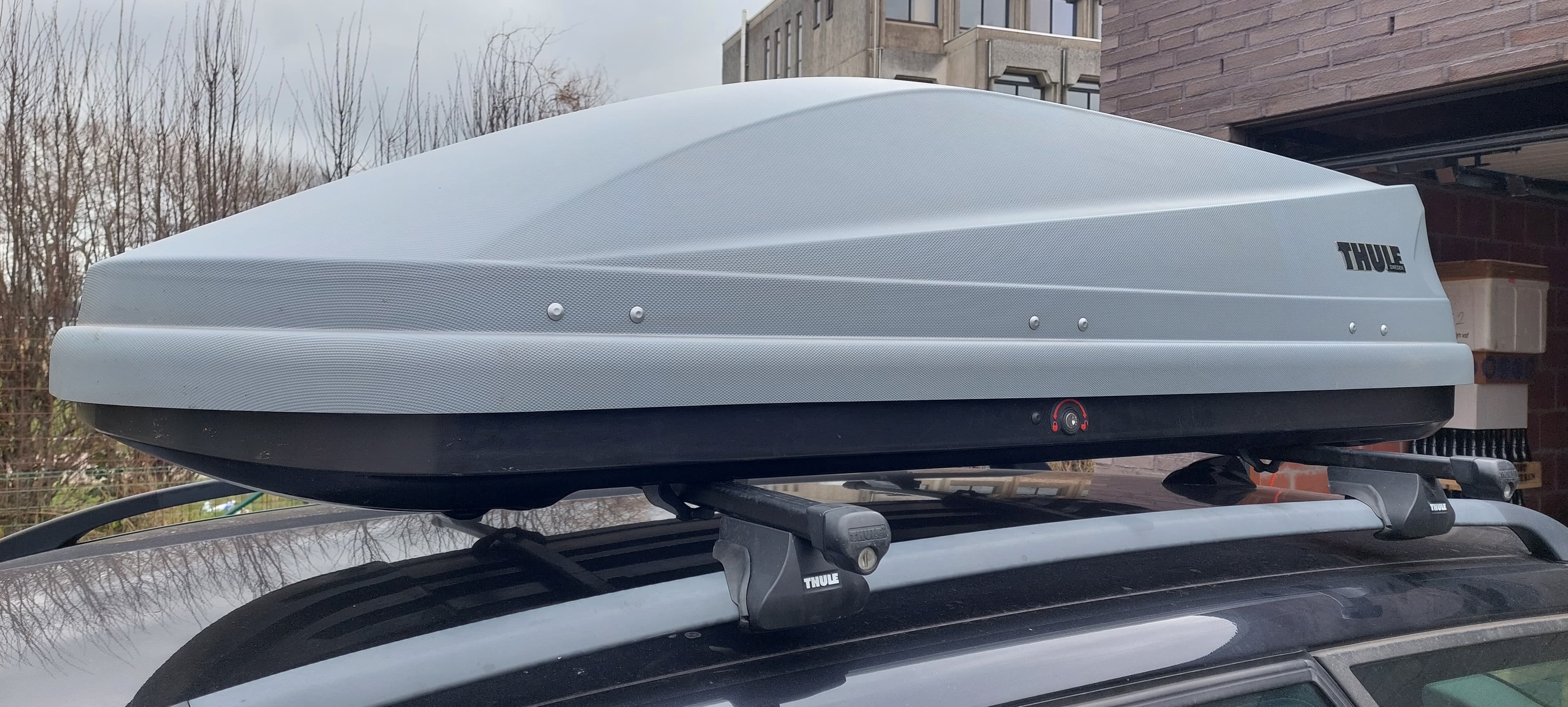 Dakkoffer Thule Touring M + dakdragers